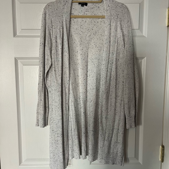 Cardigan - Picture 2 of 3